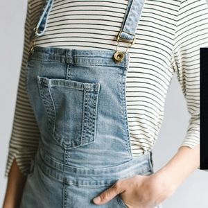 Main Street Exchange// Light-wash Denim Overalls🤍